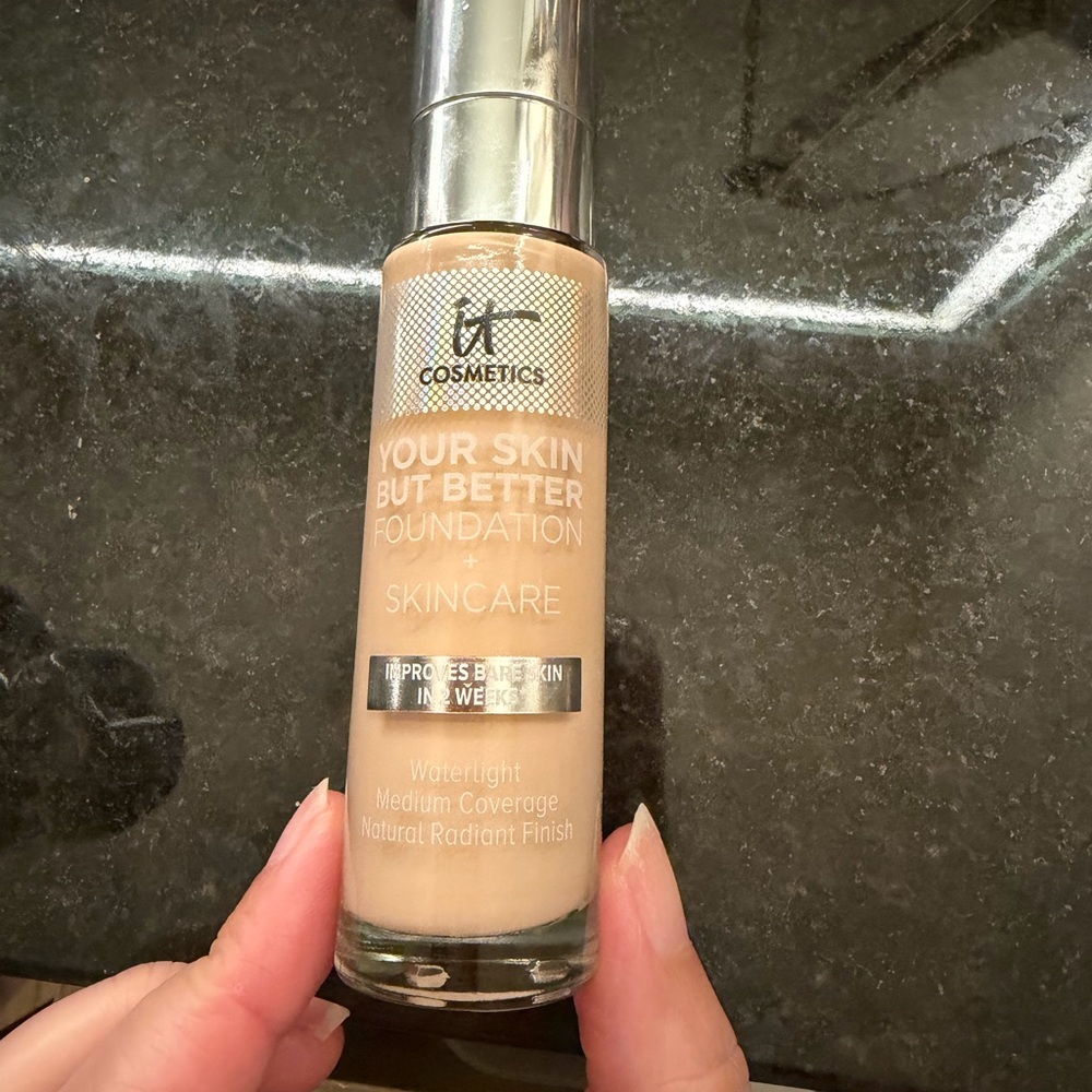 IT Cosmetics Your Skin But Better Foundation - fair neutral 11